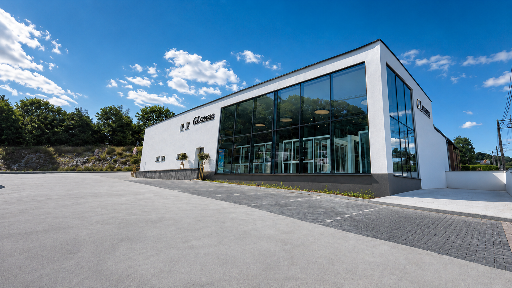 Showroom GL Chassis, bâtiment vitré contemporain
